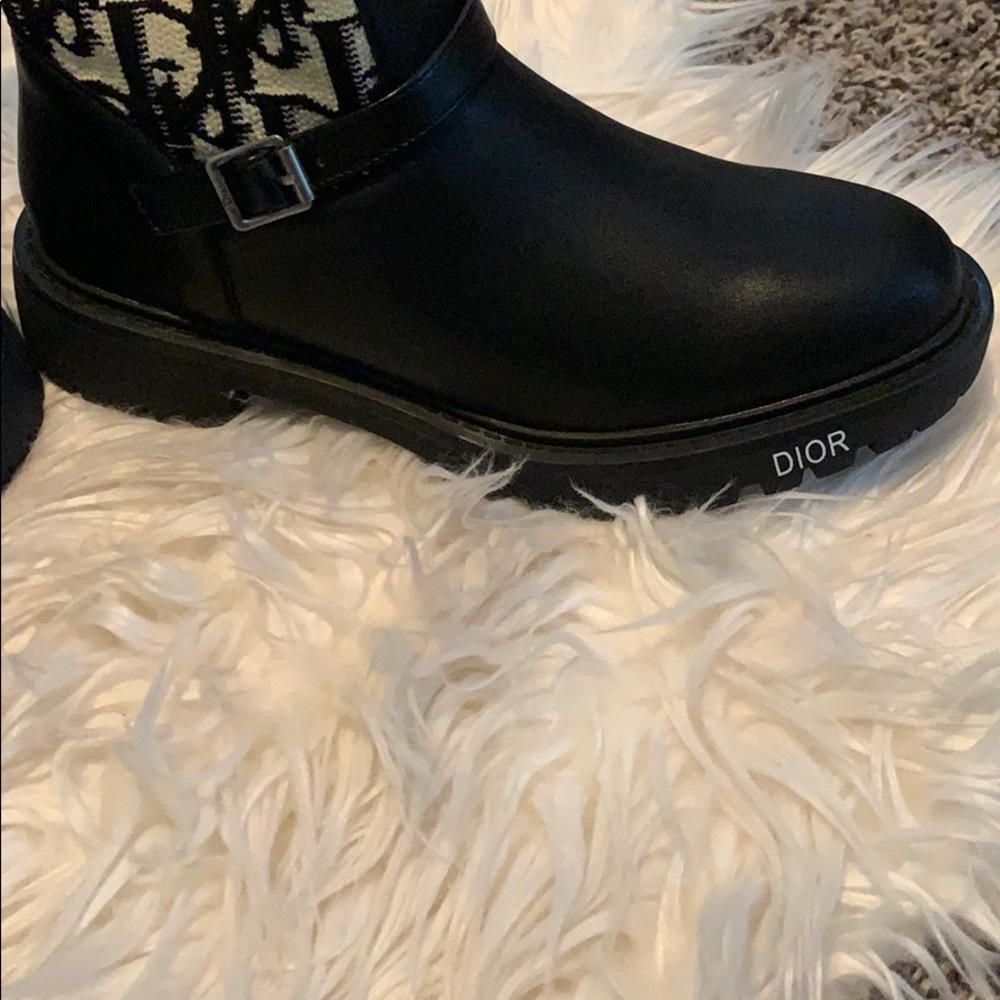 Boots - Picture 6 of 6